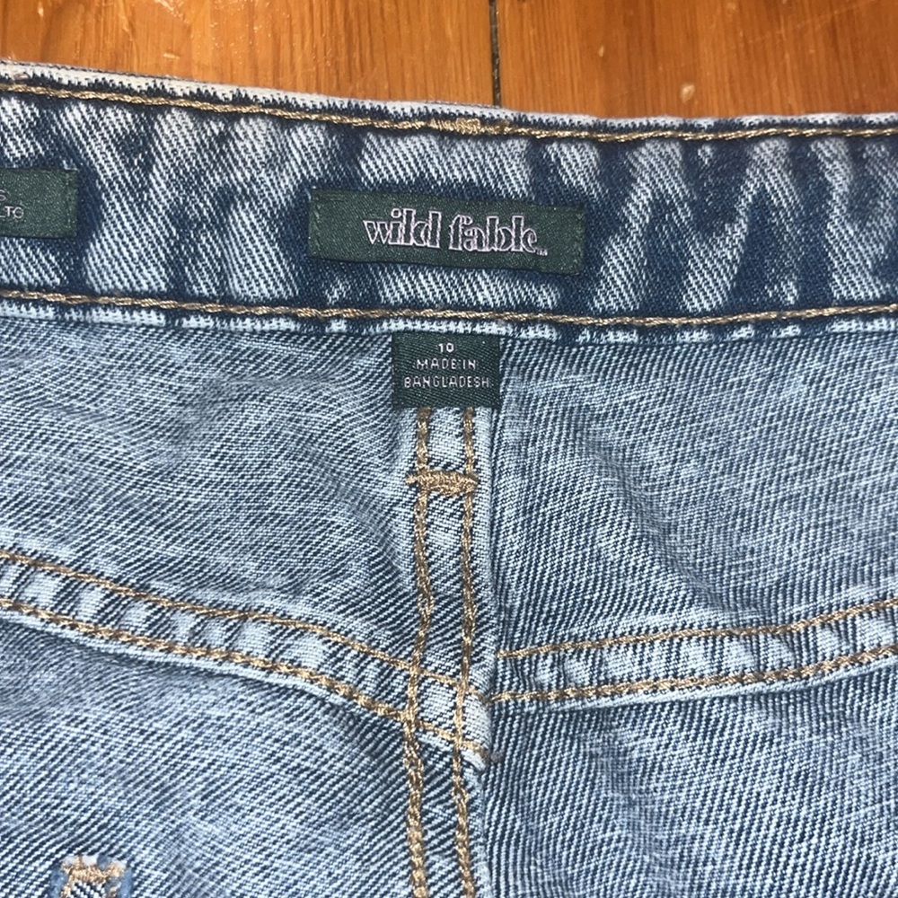 Jean Short With Multiple Buttons - image 3